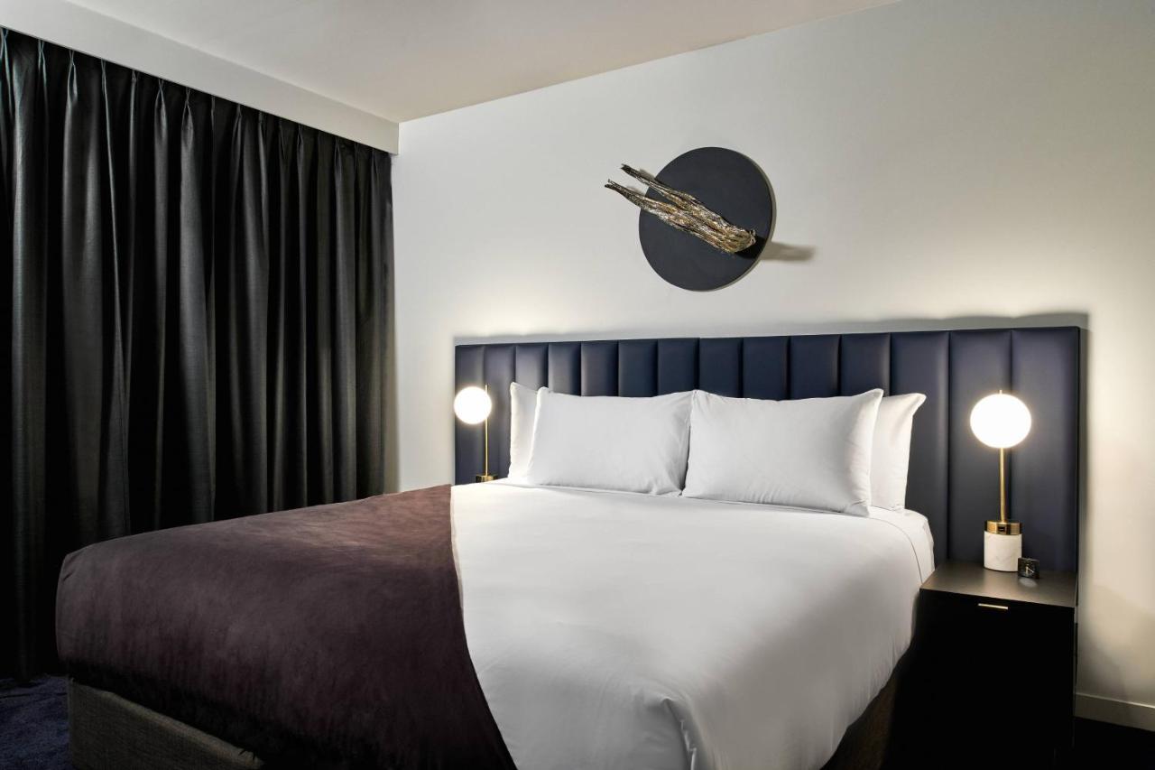 Midnight Hotel, Autograph Collection Canberra Exterior photo A bedroom at the hotel