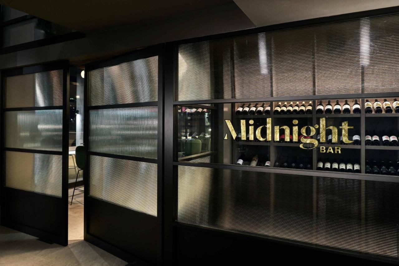 Midnight Hotel, Autograph Collection Canberra Exterior photo Midnight Bar